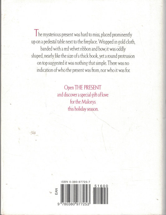The Present: A Malory Holiday Novel Lindsey, Johanna