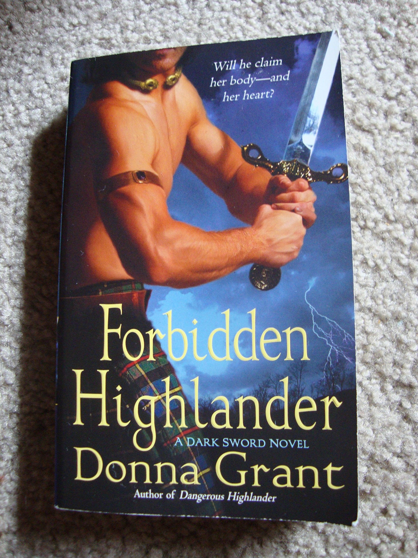 Forbidden Highlander Grant, Donna