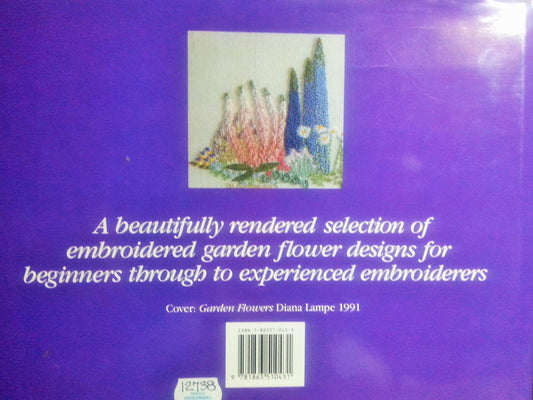 Embroidered Garden Flowers Lampe, Diana