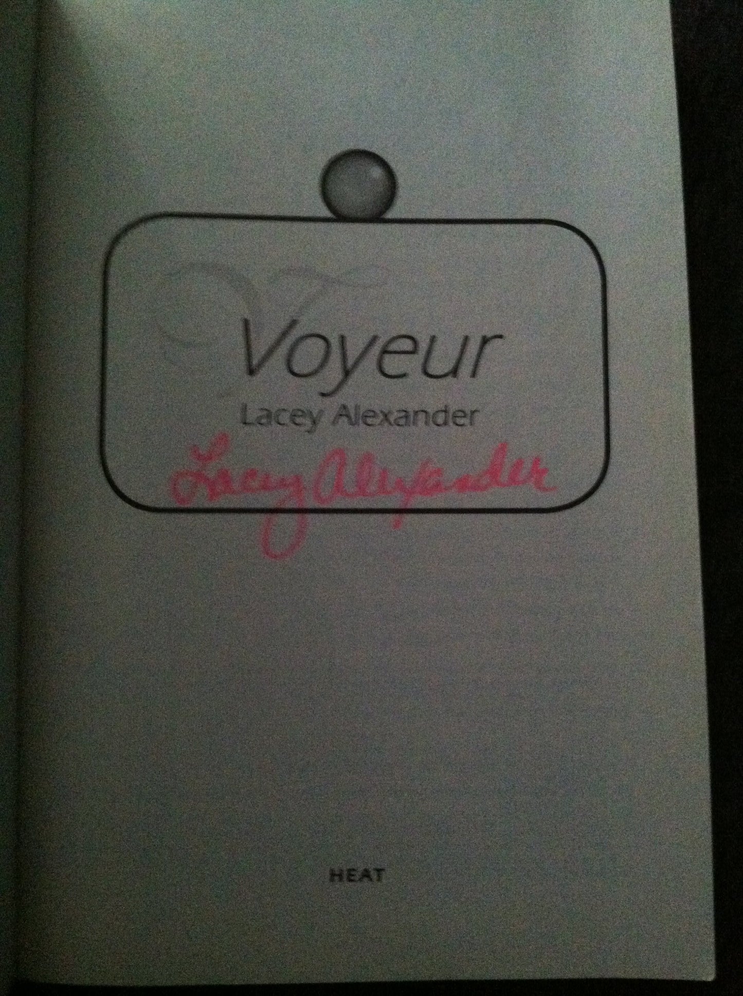 Voyeur Alexander, Lacey