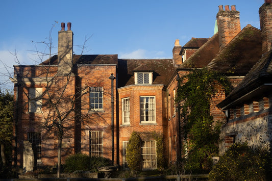If you loved Bridgerton's scandalous ballrooms, try these 10 Regency romances