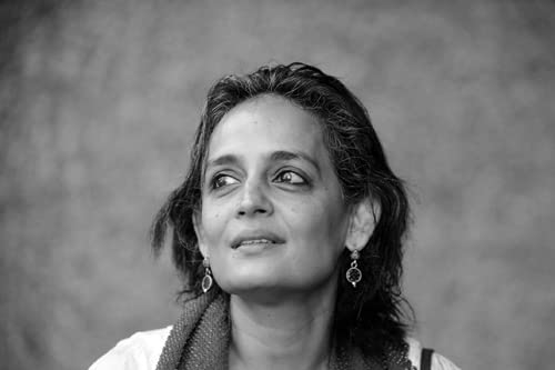 The God of Small Things: Winner of the Booker Prize [Paperback] Roy, Arundhati