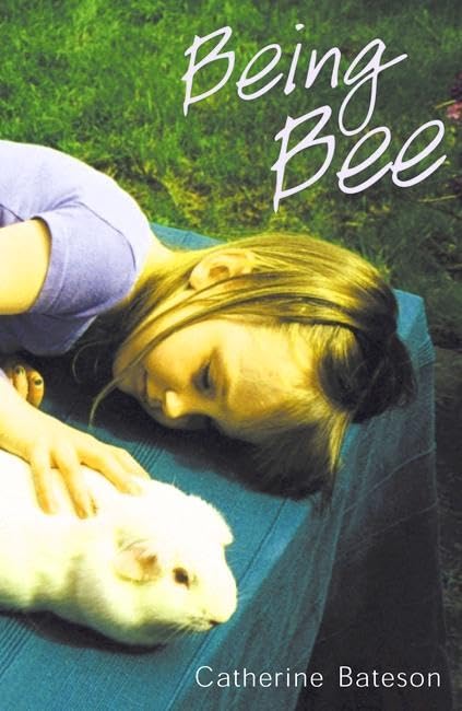 Being Bee [Paperback] Bateson, Catherine