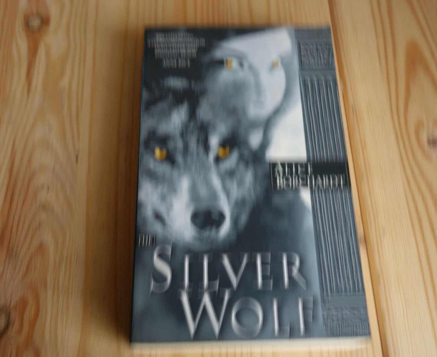 The Silver Wolf Borchardt, Alice