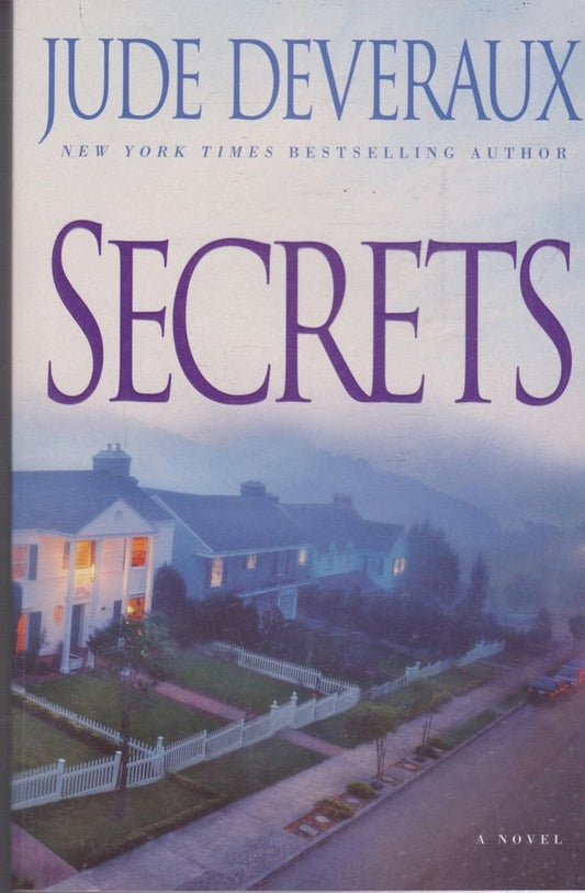 Secrets [Paperback]