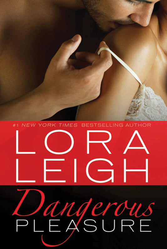 Dangerous Pleasure [Paperback] Leigh, Lora
