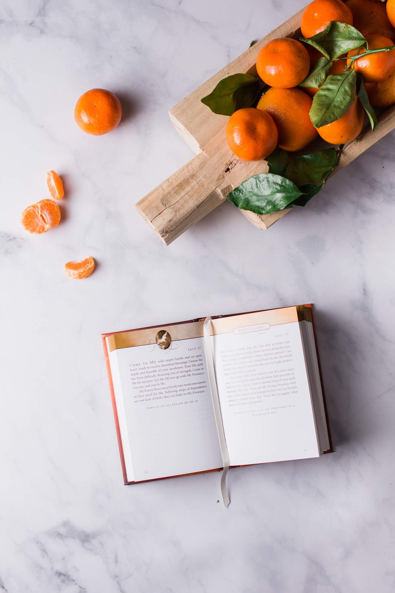 Jesus Calling: Enjoying Peace in His Presence [Hardcover] Sarah Young