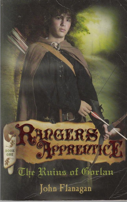 Ranger's Apprentice 1: The Ruins Of Gorlan [Paperback]