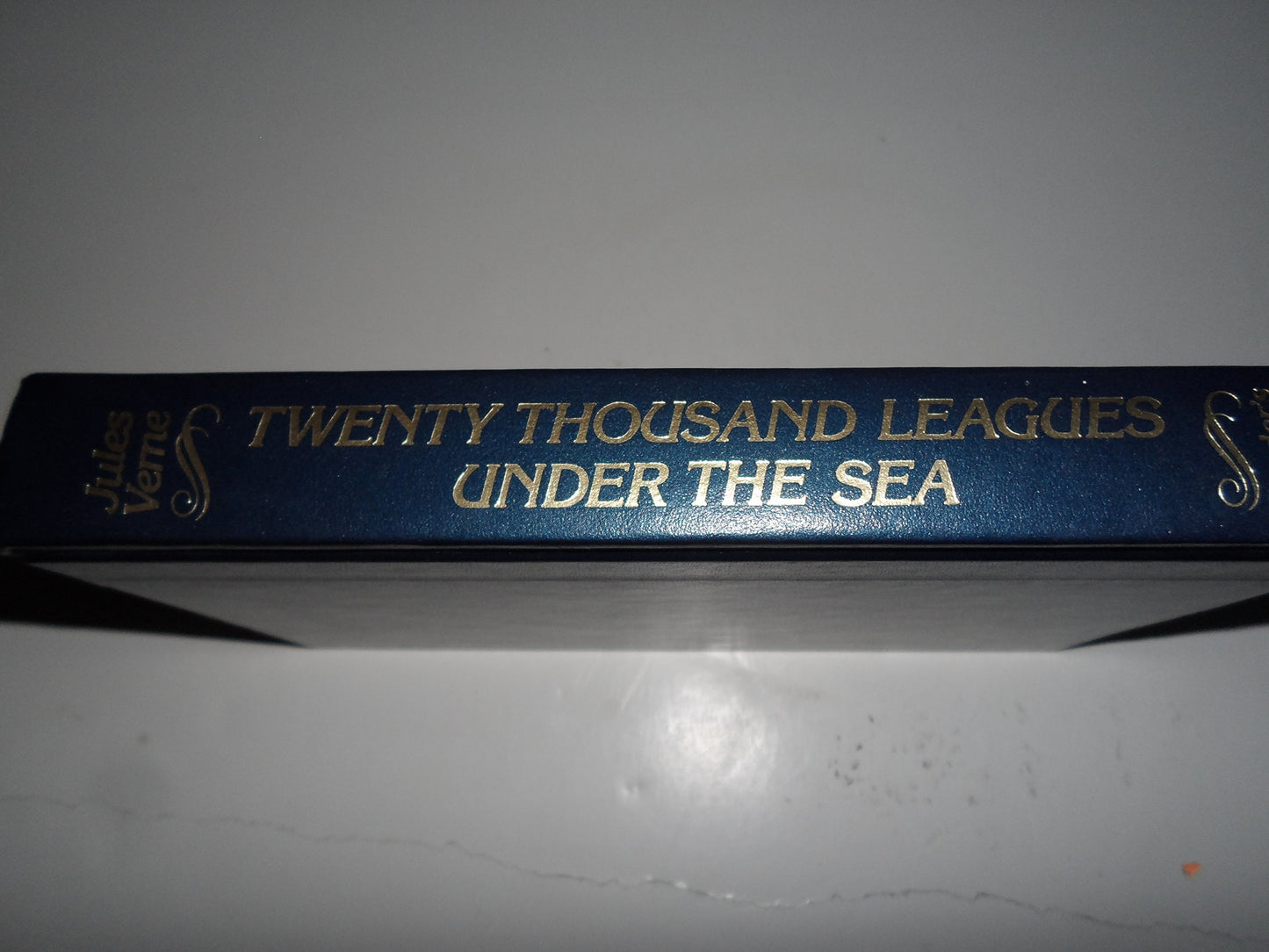 Twenty Thousand Leagues Under The Sea (World's Best Reading) [Hardcover] Jules Verne