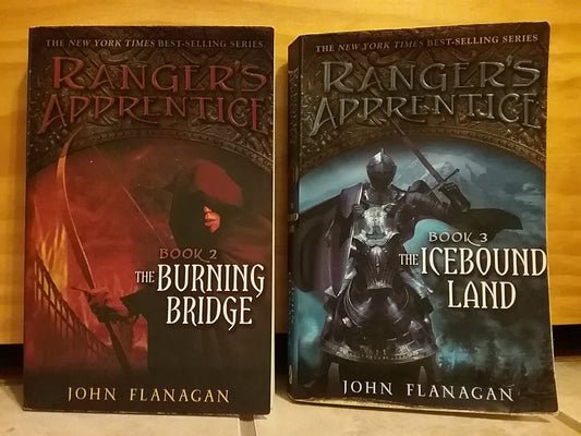 Ranger's Apprentice 3: The Icebound Land [Paperback] Flanagan John
