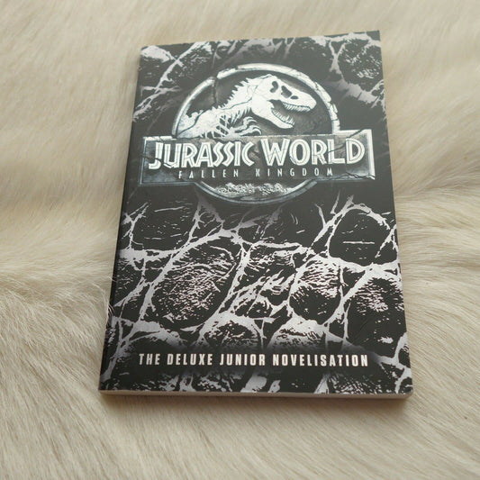 Jurassic World: Fallen Kingdom [Paperback] Scholastic