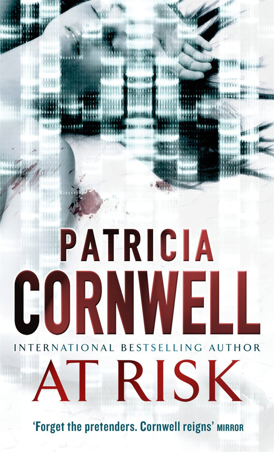 At Risk [Paperback] Cornwell, Patricia
