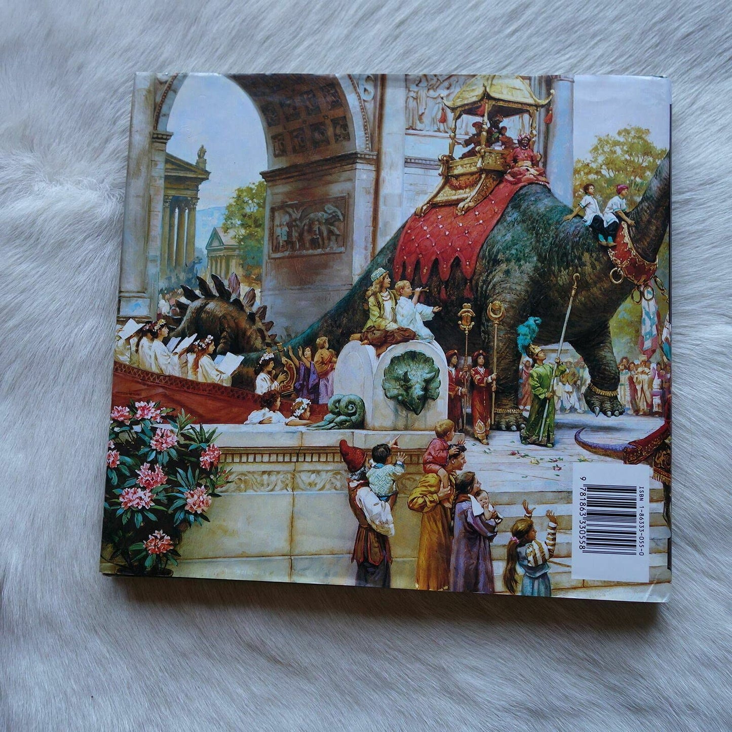 Dinotopia: A Land apart from Time [Hardcover] Gurney, James
