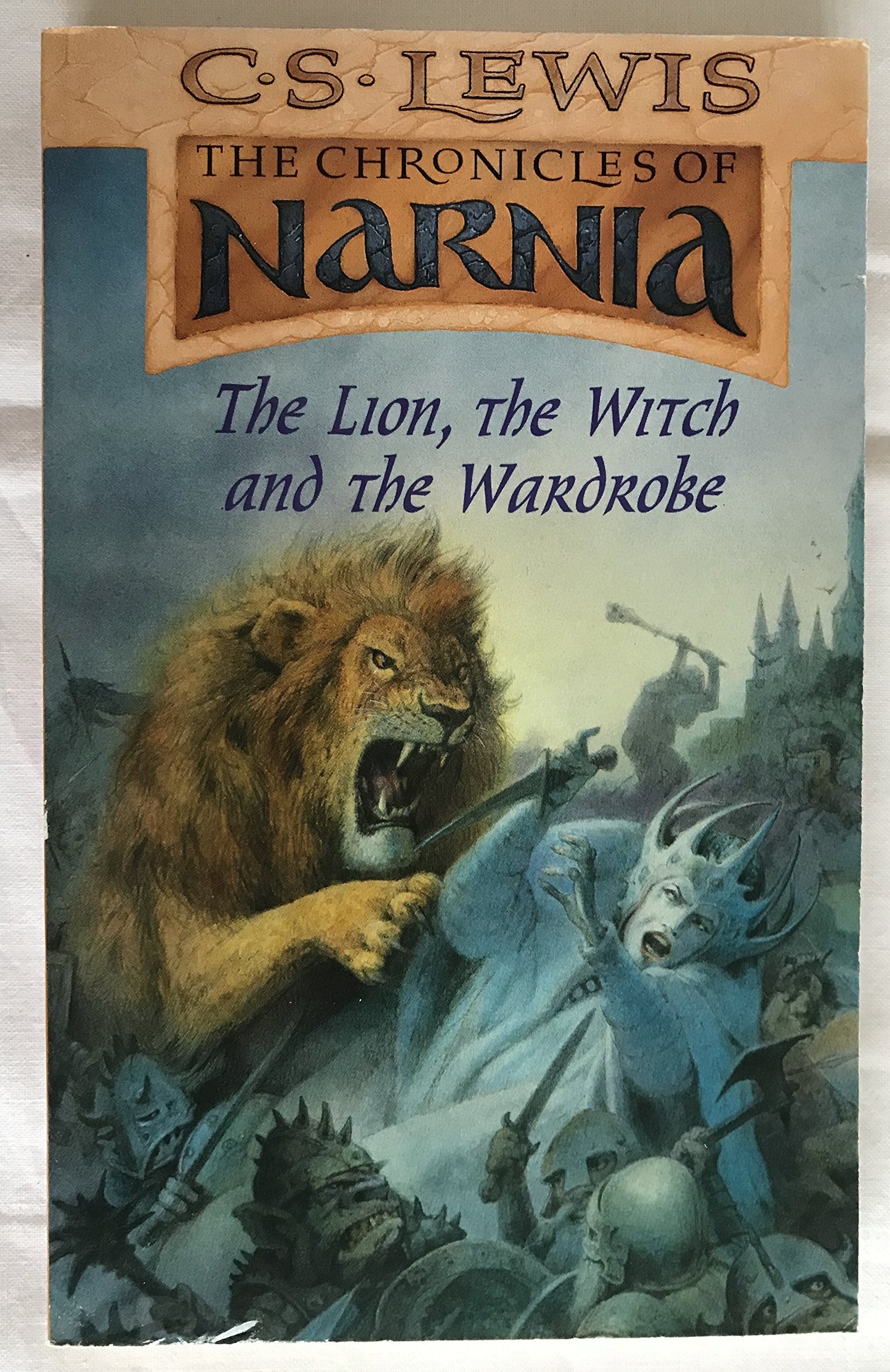 The Lion, the Witch and the Wardrobe: Book 2 Lewis, C. S.