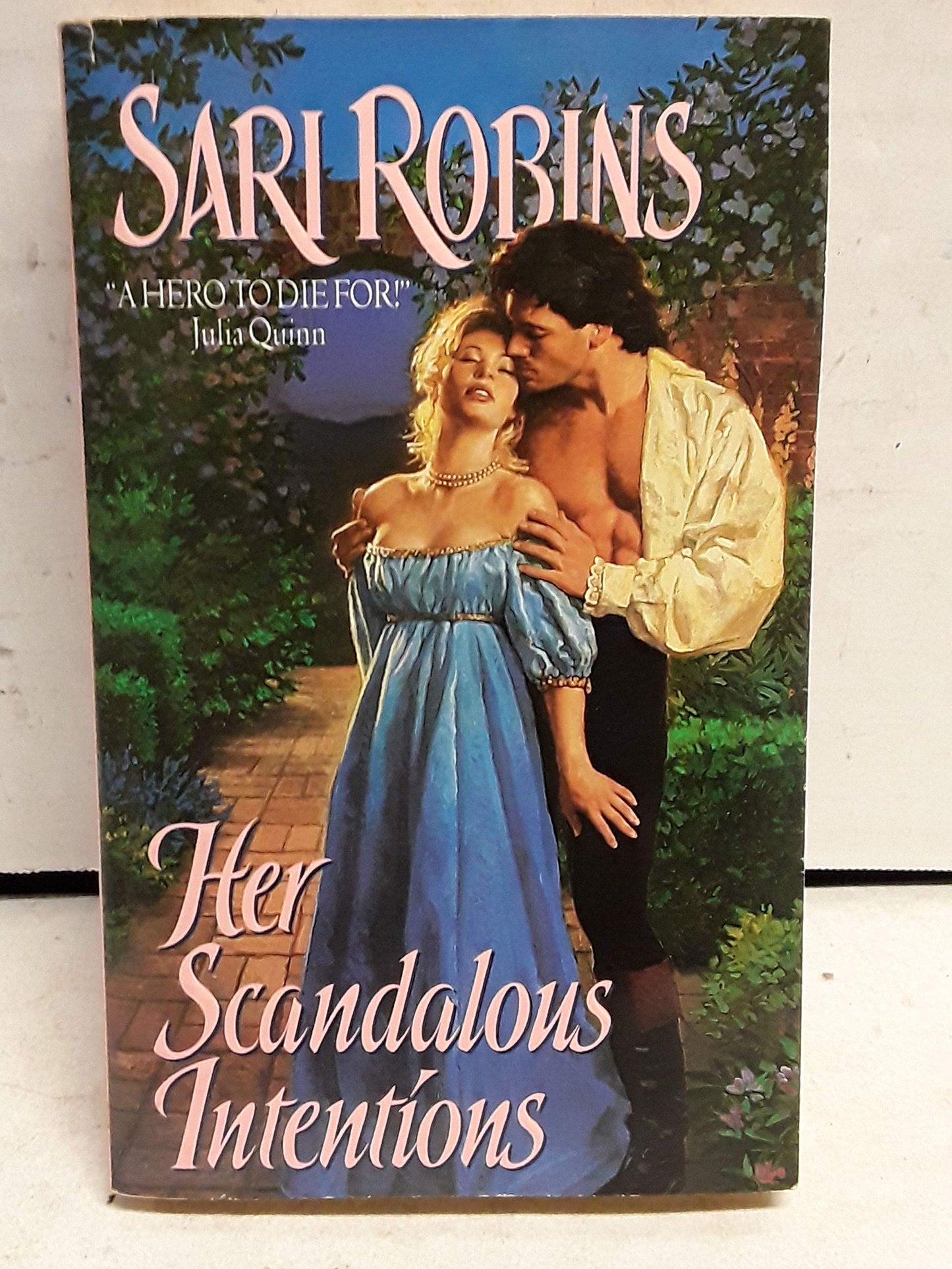 Her Scandalous Intentions [Mass Market Paperback] Robins, Sari