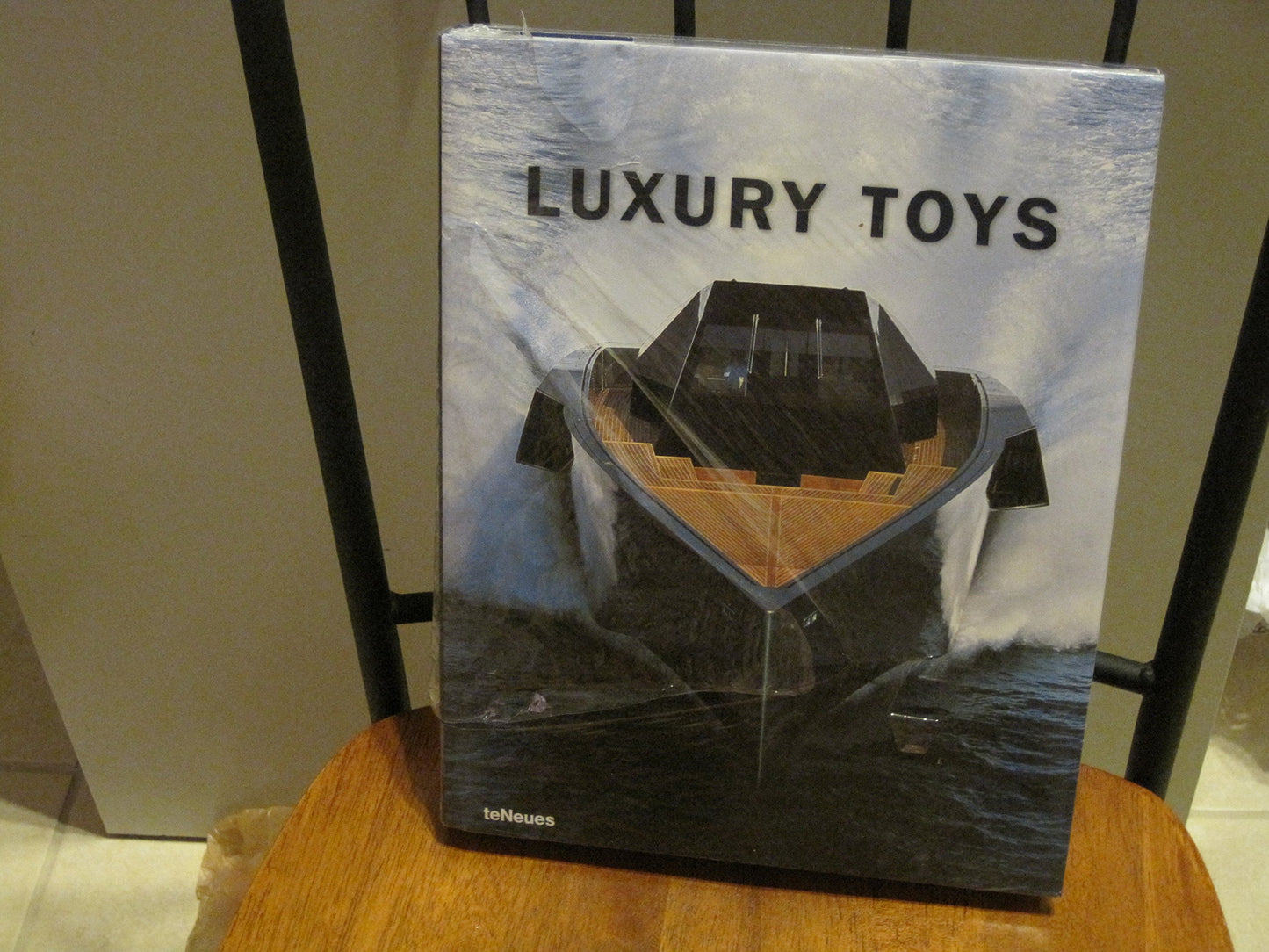Luxury toys Mahle, Karin; Miguel, Borja de and Oriol, Anja Llorella