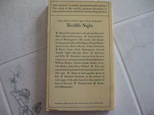 Twelfth Night (Shakespeare, Signet Classic) [Mass Market Paperback]