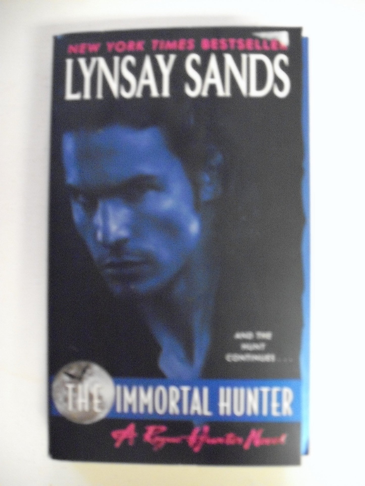 The Immortal Hunter: A Rogue Hunter Novel: 11 [Mass Market Paperback] Sands, Lynsay