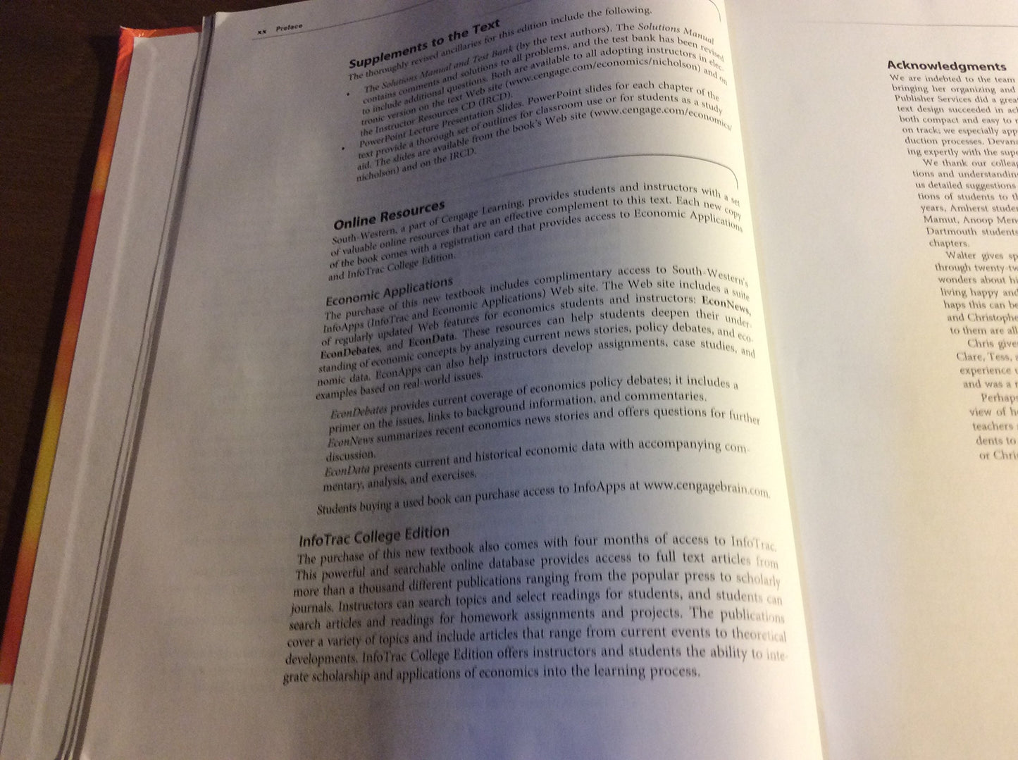Microeconomic Theory : Basic Principles and Extensions (with Economic Applications, InfoTrac? Printed Access Card) [Hardcover] Nicholson,Walter